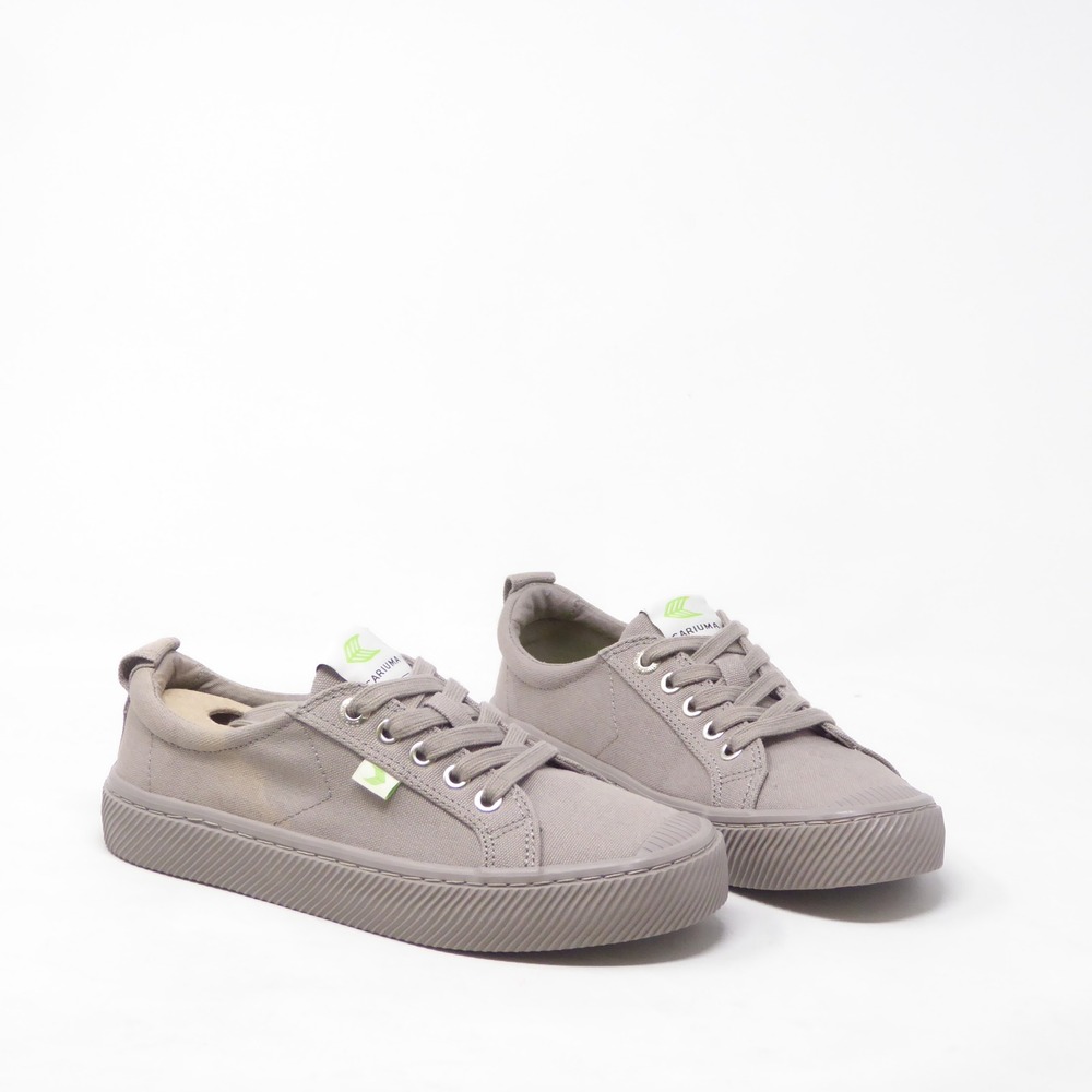 NEW Cariuma Womens OCA Low Gray Canvas Sneakers Shoes Lace Up 6